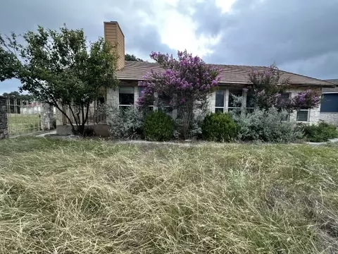 1125 Lakeshore Dr, Canyon Lake, TX 78133