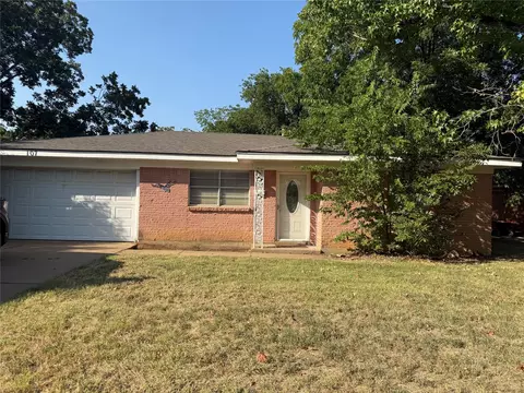 107 SE Harris St, Burleson, TX 76028