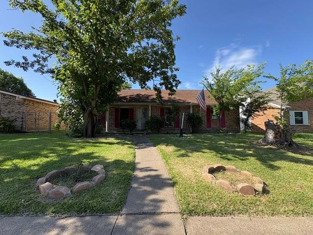 1716 Culberson Dr, Mesquite, TX 75150