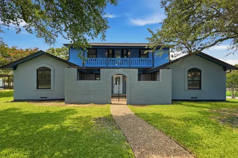 1613 Iroquois Dr, Garland, TX 75043