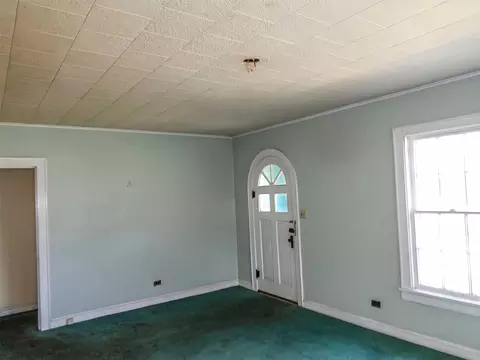 Living - 433 N Main St, Sibley, LA 71073 photo 3 of 4