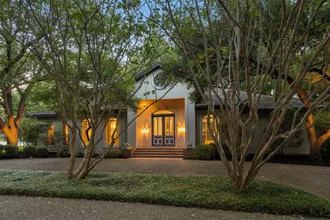 8732 Arbor Park Ct, Dallas, TX 75243