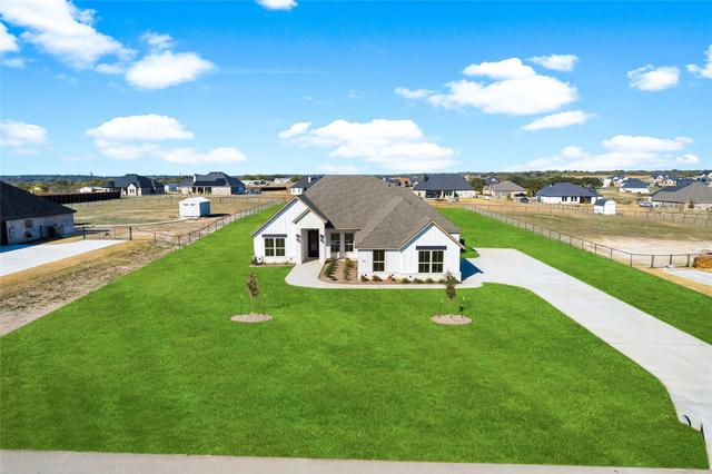 1061 Uplift Dr, Weatherford, TX 76087