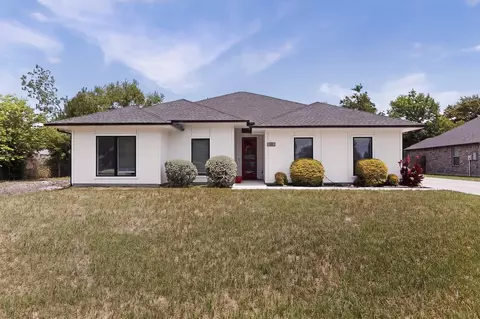 115 Dunlap St, Waxahachie, TX 75165