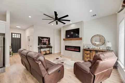 112 Indian Oaks Trl, West Tawakoni, TX 75474