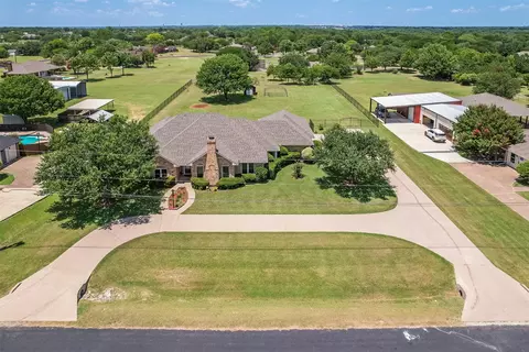 519 Hiwasee Rd, Waxahachie, TX 75165