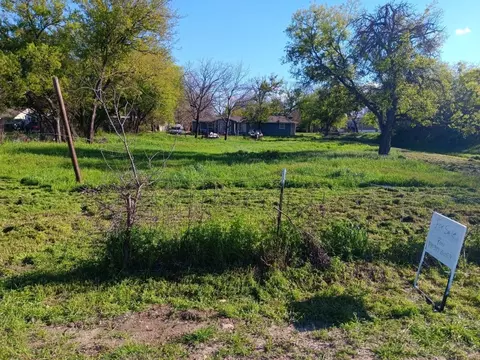 508 E College Ave, Comanche, TX 76442 photo 2