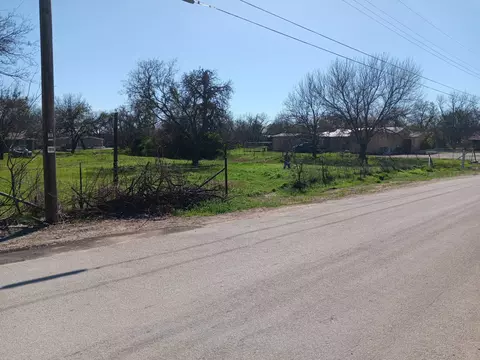 508 E College Ave, Comanche, TX 76442 photo 4