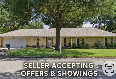 503 Mockingbird St, Bonham, TX 75418