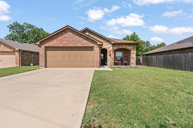 417 Nelson St, Godley, TX 76044