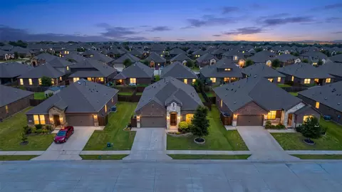 11316 Culberson Dr, Aubrey, TX 76227