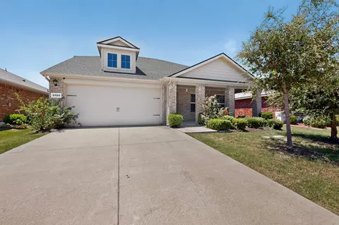 2329 Julia Ln, Forney, TX 75126