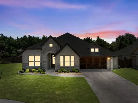 1004 Bessie Dr, Desoto, TX 75115