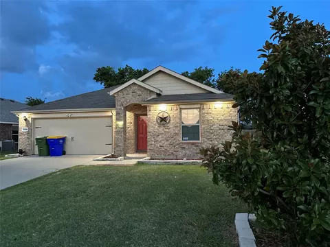 2520 Old Farm Dr, Seagoville, TX 75159