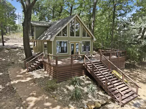 104 E Barker Creek Dr, Scroggins, TX 75480