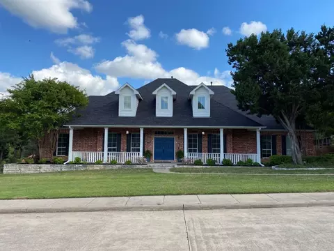 806 Cobblestone Ct, Cedar Hill, TX 75104