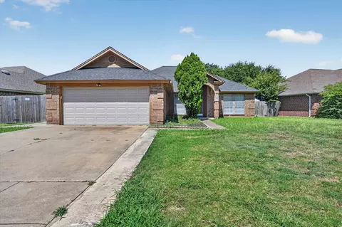 7405 Emerywood Ln, Fort Worth, TX 76137