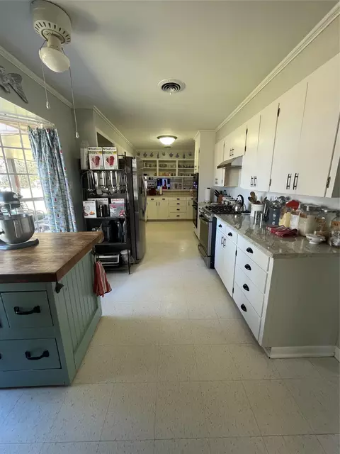 618 E Vinnie St, Plain Dealing, LA 71064 photo 2