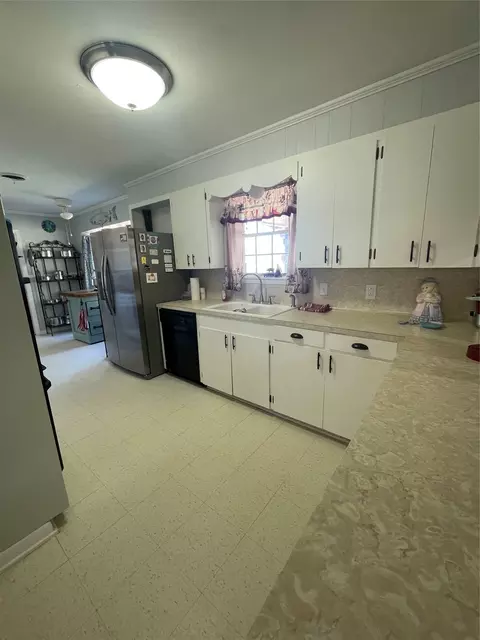 618 E Vinnie St, Plain Dealing, LA 71064 photo 3