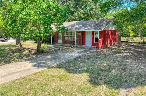 808 N Wright Ave, Kerens, TX 75144