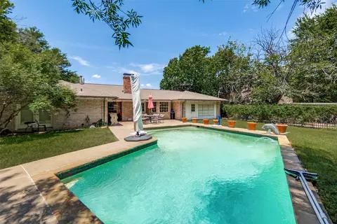 4372 Royal Ridge Dr, Dallas, TX 75229