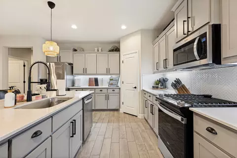 Kitchen - 14645 Antlia Dr, Haslet, TX 76052 photo 5 of 6