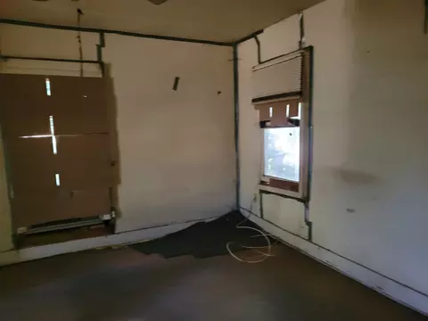 909 Ivan Rd, Waco, TX 76706 photo 5
