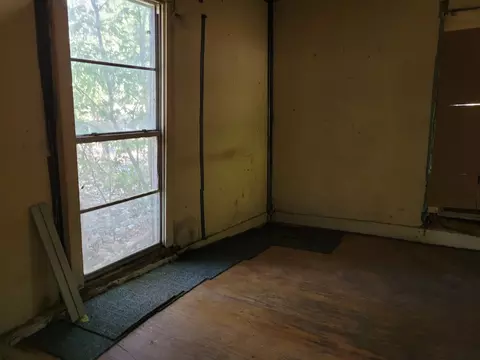 909 Ivan Rd, Waco, TX 76706 photo 6