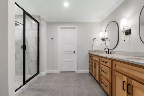 Bath - 3412 Sturgis Ln, Waco, TX 76708 photo 3 of 7