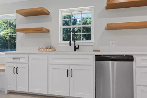 Kitchen - 3412 Sturgis Ln, Waco, TX 76708 photo 4 of 7