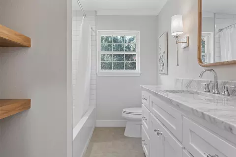 Bath - 3412 Sturgis Ln, Waco, TX 76708 photo 2 of 7