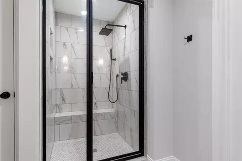 Bath - 3412 Sturgis Ln, Waco, TX 76708 photo 5 of 7