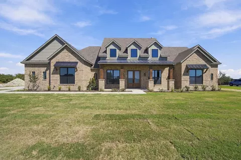 6450 Mcchesney Dr, Midlothian, TX 76065