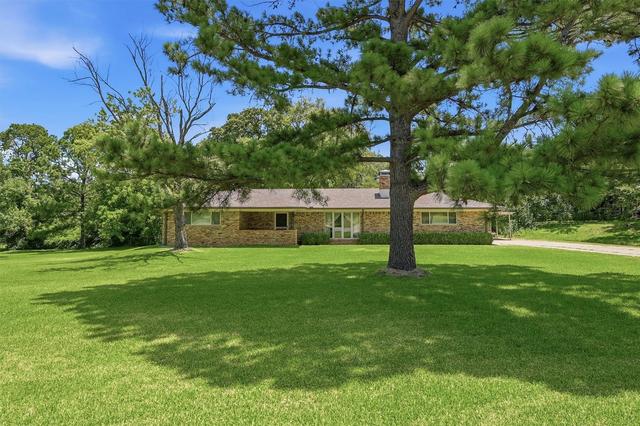 820 Layne Dr, Denison, TX 75020