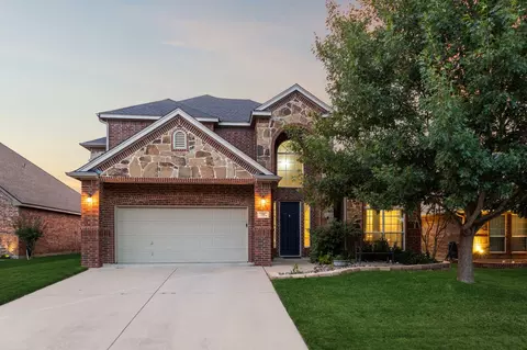 721 Date Ct, Burleson, TX 76028