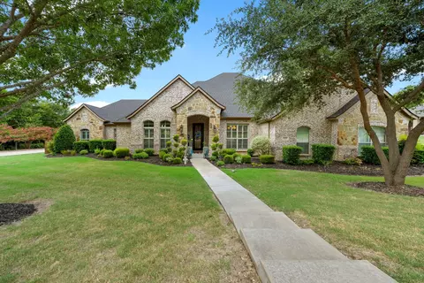 101 Fairway Dr, Waxahachie, TX 75165
