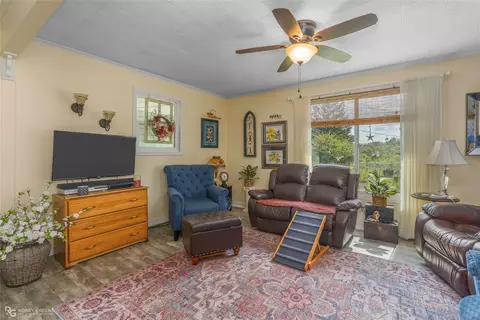 455 Smithville Rd, Springhill, LA 71075 photo 5