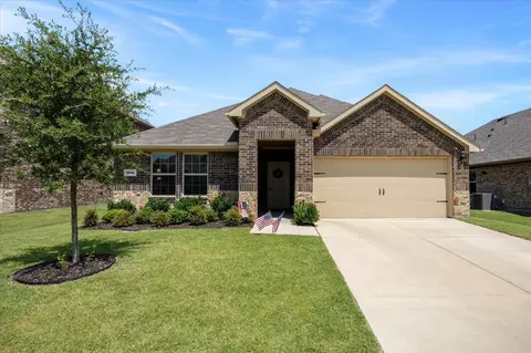 208 Redstone Ln, Caddo Mills, TX 75135