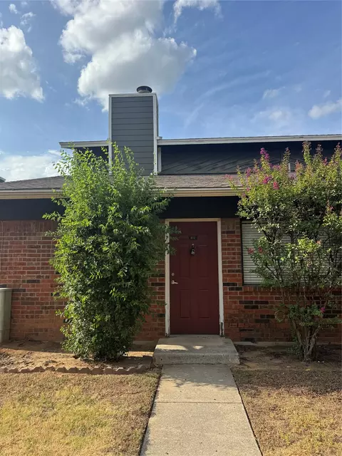 1122 Millview Dr #802, Arlington, TX 76012