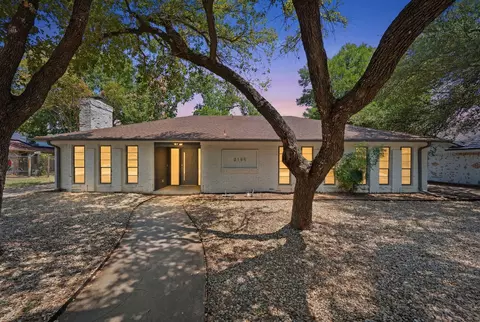 2105 Inverness Dr, Arlington, TX 76012