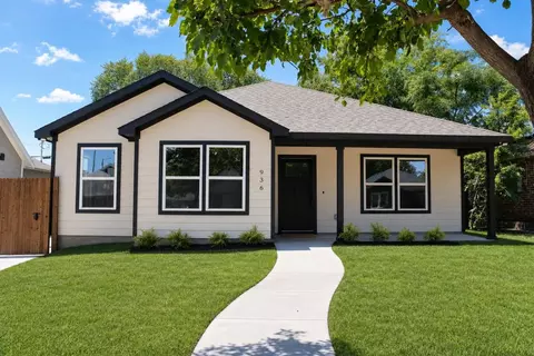 936 E Annie St, Fort Worth, TX 76104