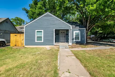 300 Emma St, Fort Worth, TX 76111