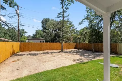 Exterior - 6136 Apache Dr, Mabank, TX 75156 photo 6 of 6