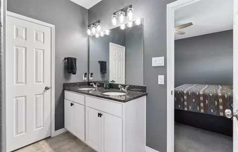 Bath - 9012 Conroe Dr, Argyle, TX 76226 photo 2 of 6