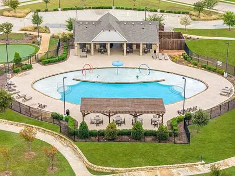 Exterior - 9012 Conroe Dr, Argyle, TX 76226 photo 6 of 6