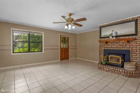 Living - 233 Allen Dr, Minden, LA 71055 photo 1 of 6
