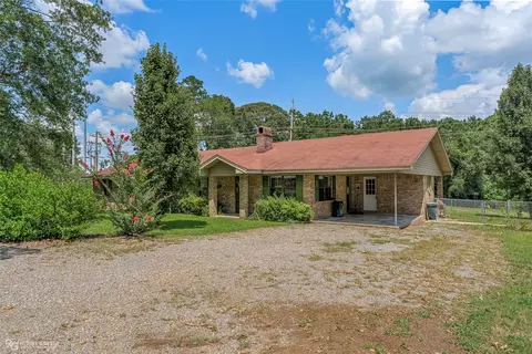 Exterior - 233 Allen Dr, Minden, LA 71055 photo 3 of 10
