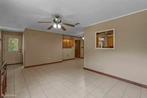 Living - 233 Allen Dr, Minden, LA 71055 photo 5 of 6