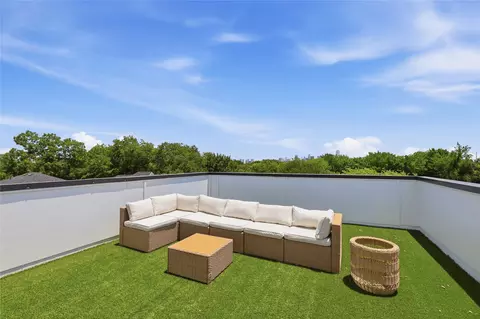 1926 Pueblo St, Dallas, TX 75212