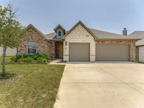 120 Rosemary Dr, Azle, TX 76020